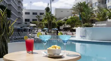 Ona Palm Beach