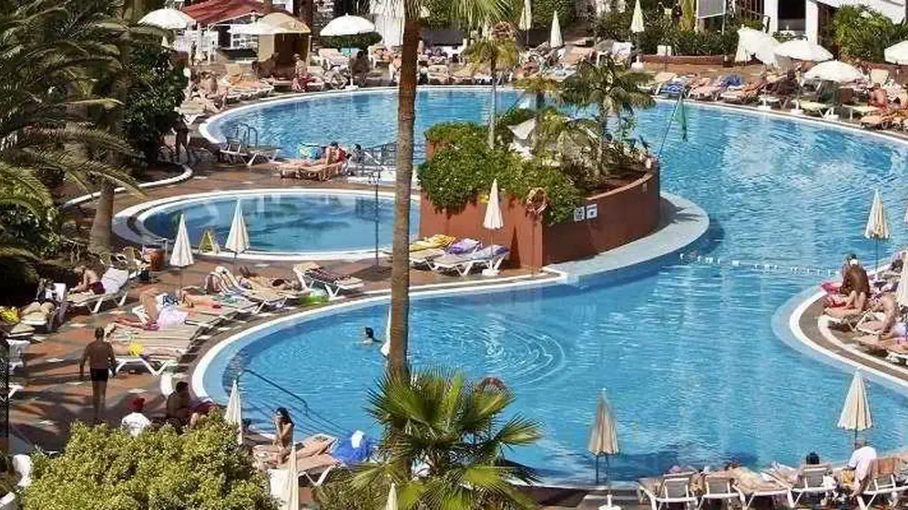 Ona Palm Beach