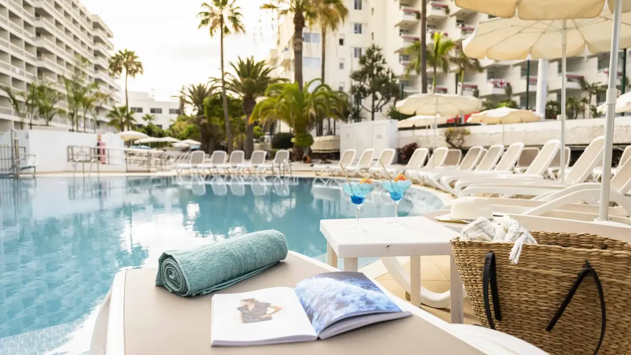 Ona Palm Beach
