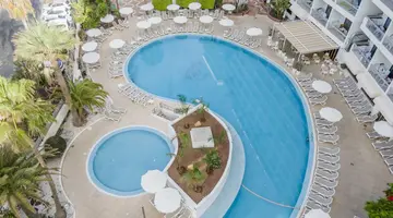 Ona Palm Beach