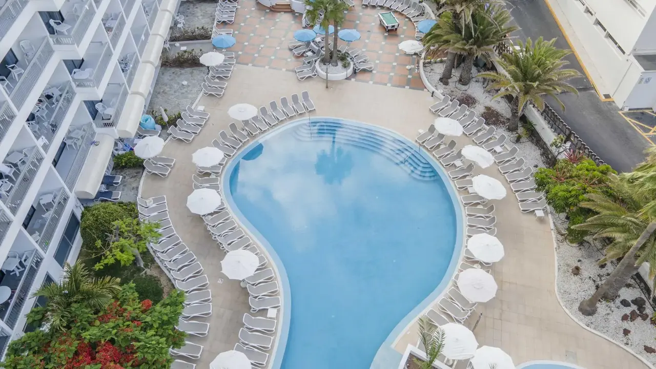 Ona Palm Beach