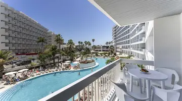 Ona Palm Beach