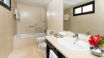 Ona Valle Romano Golf Resort