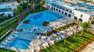 One Resort Premium