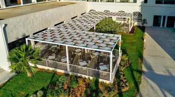 One Resort Premium