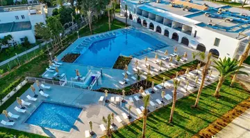 One Resort Premium