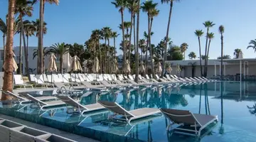 One Resort Premium