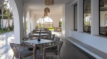 One Resort Premium