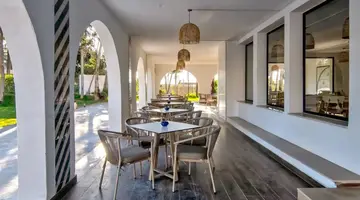 One Resort Premium