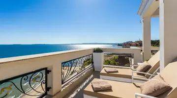 Onyx Beach Residence - Free Beach Access