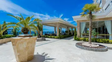 Onyx Beach Residence - Free Beach Access