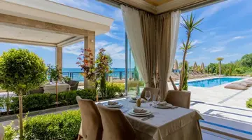 Onyx Beach Residence - Free Beach Access