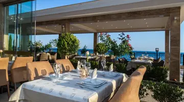 Onyx Beach Residence - Free Beach Access