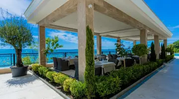 Onyx Beach Residence - Free Beach Access