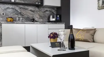 ONYX BEACH RESIDENCE