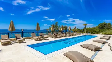 ONYX BEACH RESIDENCE