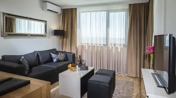 ONYX BEACH RESIDENCE
