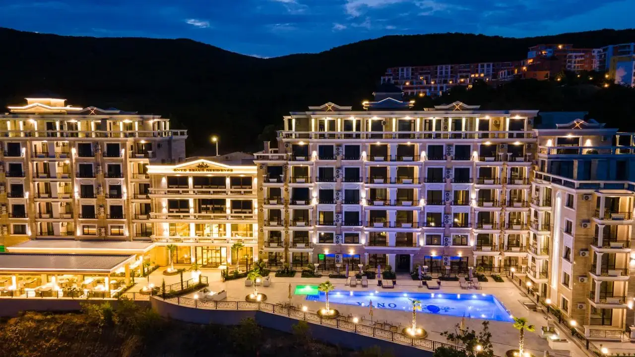 ONYX BEACH RESIDENCE