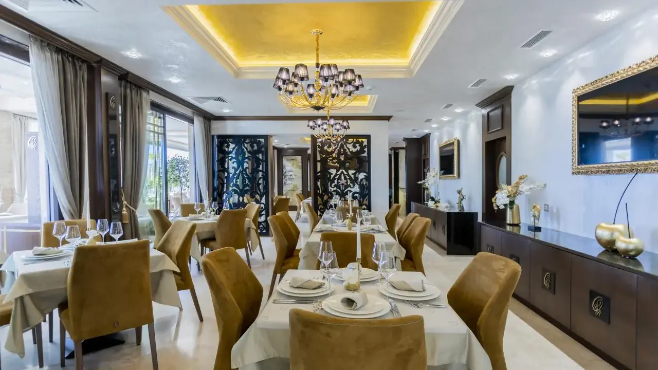 ONYX BEACH RESIDENCE