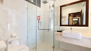 ORIENTAL PEARL BEACH RESORT (HOANG NGOC BEACH RESORT)