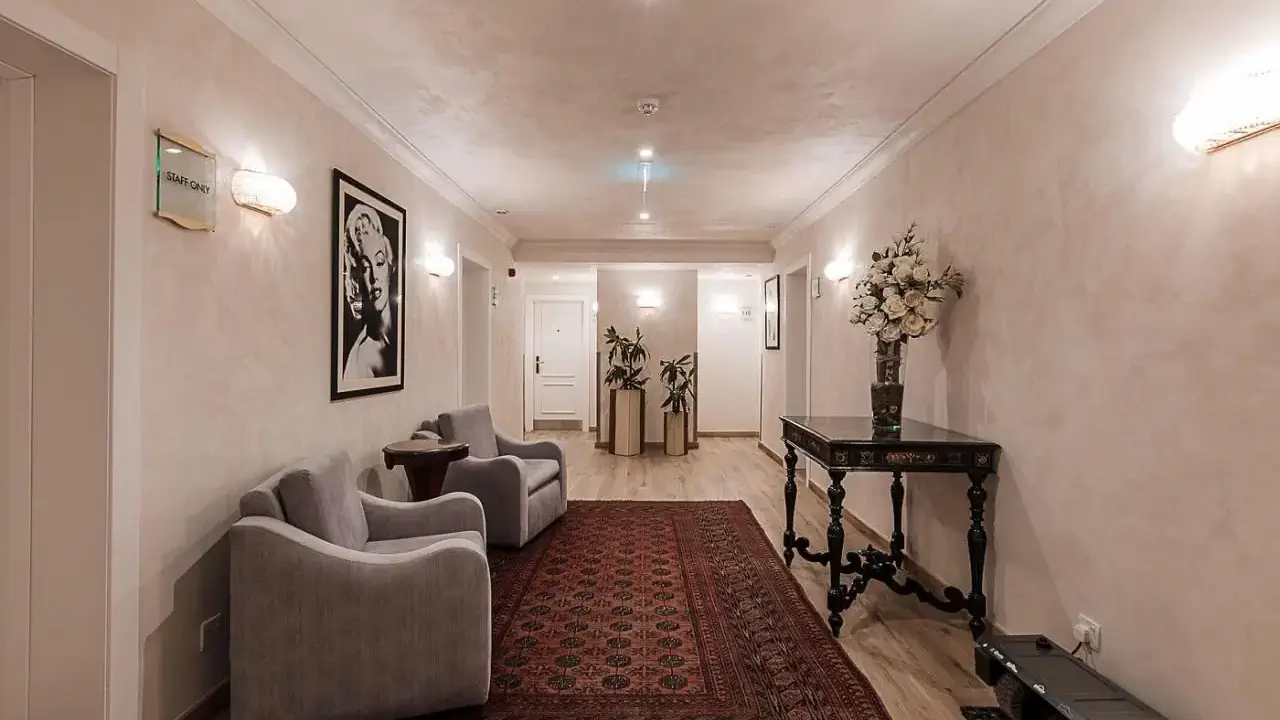 OSBORNE HOTEL