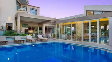 Oscar Suites & Village