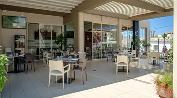 Oscar Suites & Village