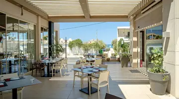 Oscar Suites & Village
