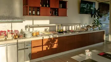 Oscar Suites & Village
