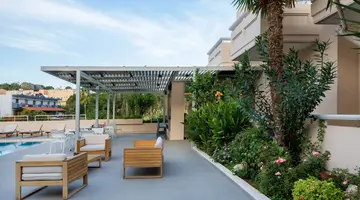 Oscar Suites & Village