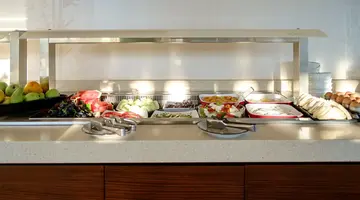 Oscar Suites & Village