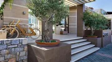 Oscar Suites & Village