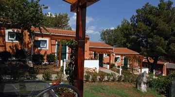 OSRODEK NATURYSTYCZNY KOVERSADA - APARTAMENTY****