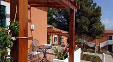 OSRODEK NATURYSTYCZNY KOVERSADA - APARTAMENTY****