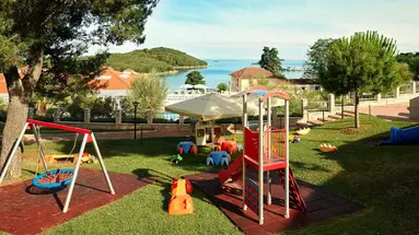 OŚRODEK TURYSTYCZNY BELVEDERE - APARTAMENTY****