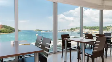 OŚRODEK TURYSTYCZNY BELVEDERE - APARTAMENTY****