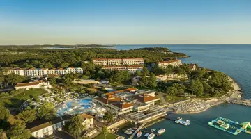 OŚRODEK TURYSTYCZNY BELVEDERE - APARTAMENTY****