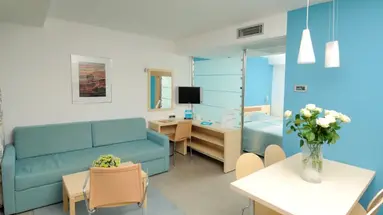 OŚRODEK TURYSTYCZNY BELVEDERE - APARTAMENTY****