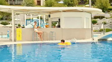 OŚRODEK TURYSTYCZNY BELVEDERE - APARTAMENTY****