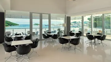 OŚRODEK TURYSTYCZNY BELVEDERE - APARTAMENTY****