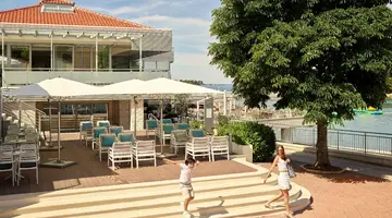 OŚRODEK TURYSTYCZNY BELVEDERE - APARTAMENTY****