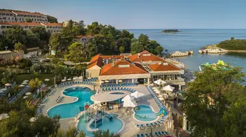 OŚRODEK TURYSTYCZNY BELVEDERE - APARTAMENTY****