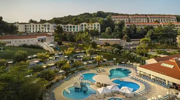 OŚRODEK TURYSTYCZNY BELVEDERE - APARTAMENTY****