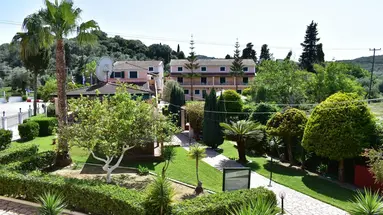 Oula Maisonettes