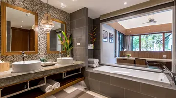 OUTRIGGER KHAO LAK BEACH RESORT (ex. MANATHAI KHAO LAK)