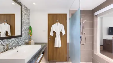 OUTRIGGER KHAO LAK BEACH RESORT (ex. MANATHAI KHAO LAK)