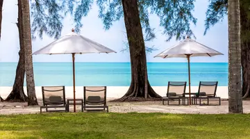 OUTRIGGER KHAO LAK BEACH RESORT (ex. MANATHAI KHAO LAK)