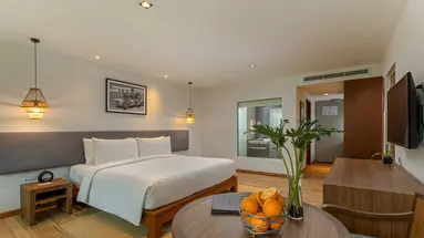 OUTRIGGER KHAO LAK BEACH RESORT (ex. MANATHAI KHAO LAK)