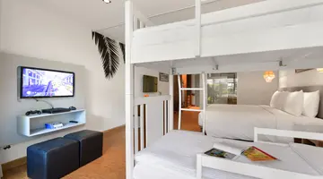 OUTRIGGER KHAO LAK BEACH RESORT (ex. MANATHAI KHAO LAK)