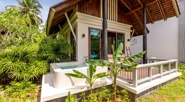 OUTRIGGER KHAO LAK BEACH RESORT (ex. MANATHAI KHAO LAK)